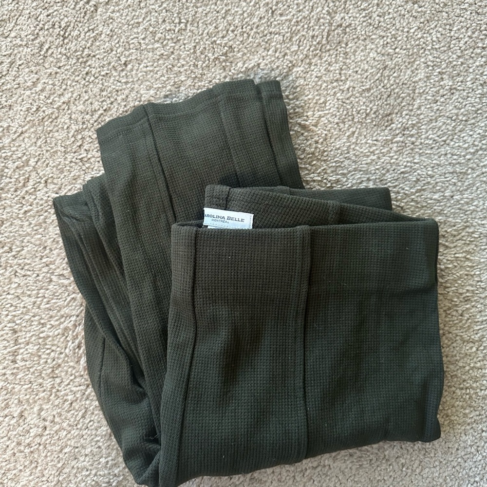 Carolina Belle Green Leggings Soft Fabric
